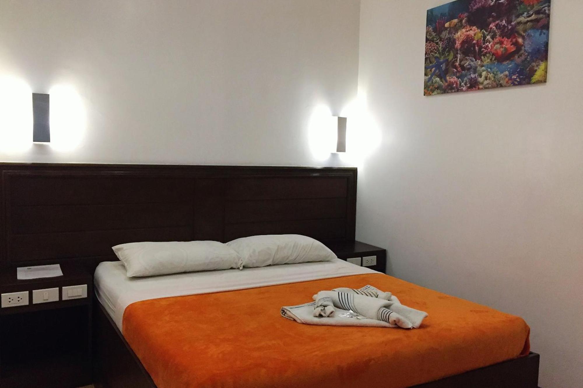 Pearli View Hotel Iloilo Powered By Cocotel Cameră foto