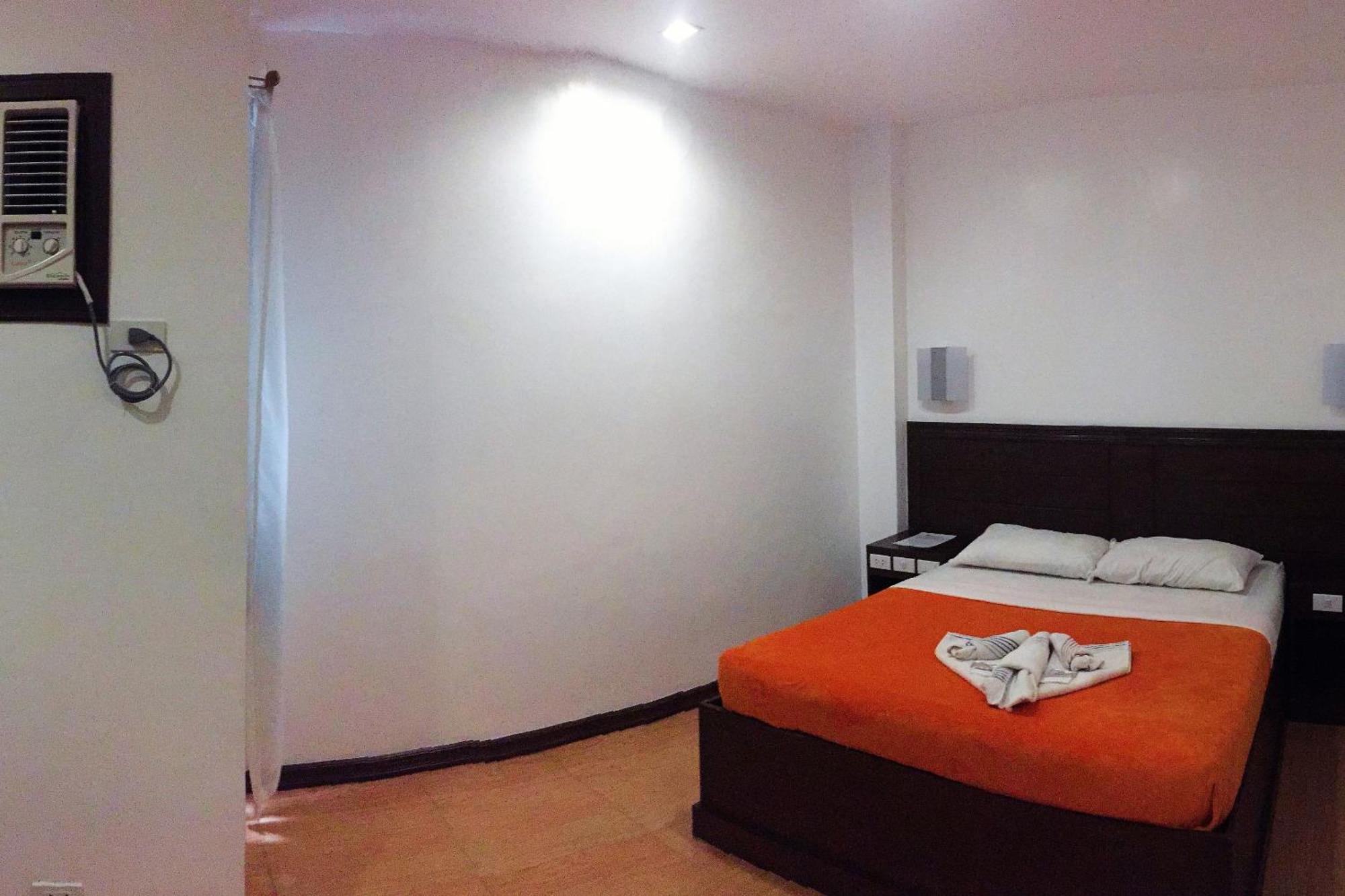 Pearli View Hotel Iloilo Powered By Cocotel Cameră foto