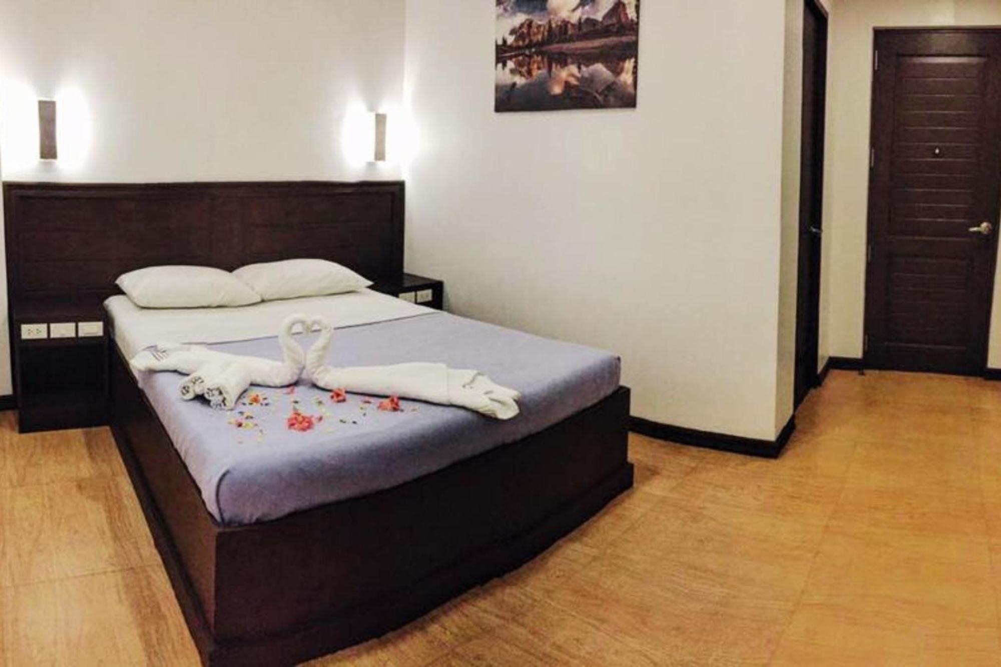 Pearli View Hotel Iloilo Powered By Cocotel Cameră foto
